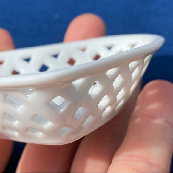 3 Porcelain Hearts π€π€π€ - Picture 4 of 10